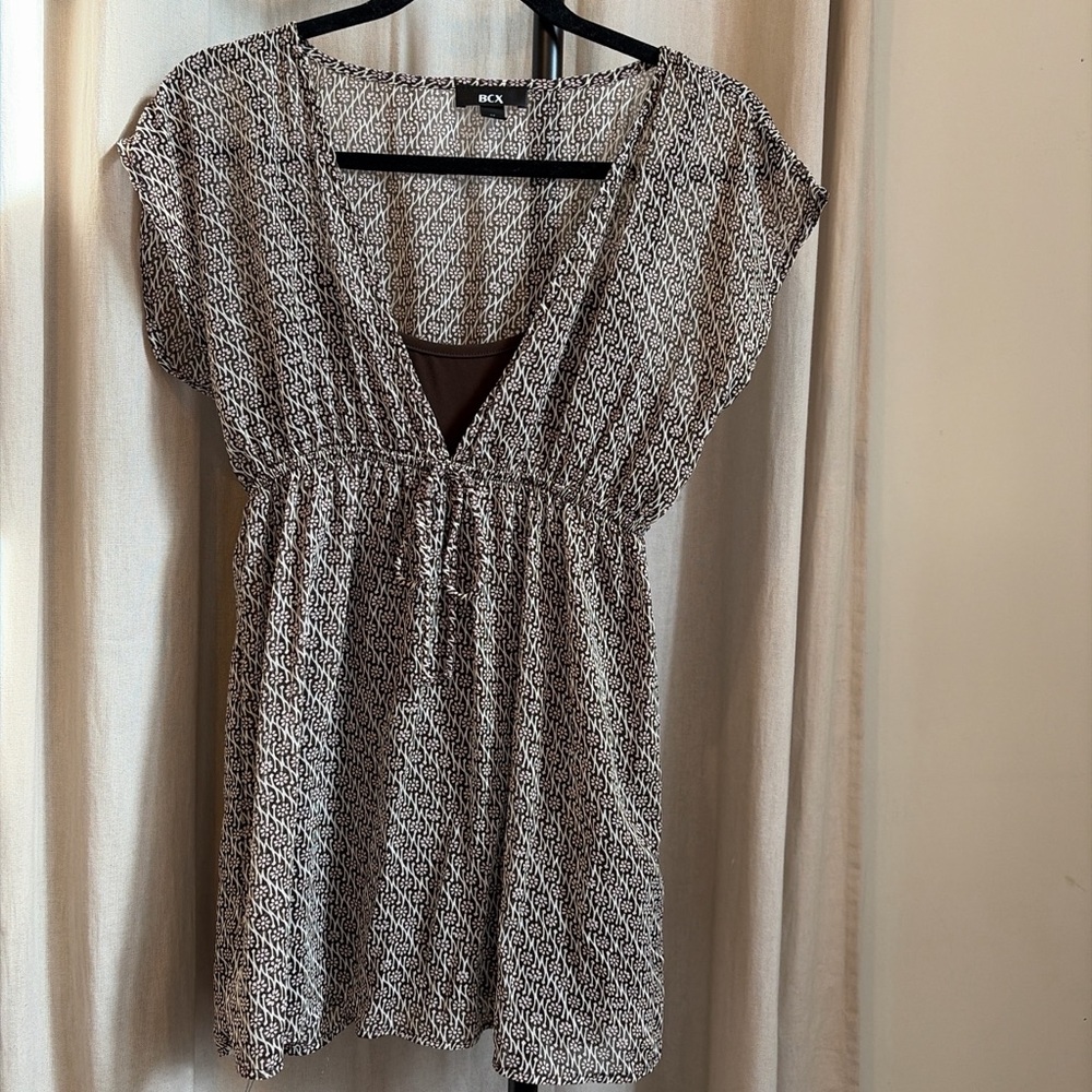 BCX Women's Black and White V-Neck Blouse